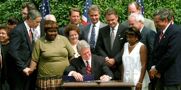 President Cllinton signs bill reforming welfare, Aug. 22, 1996